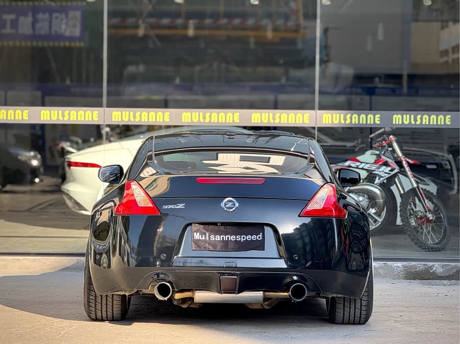 Nissan 2011 car image #9