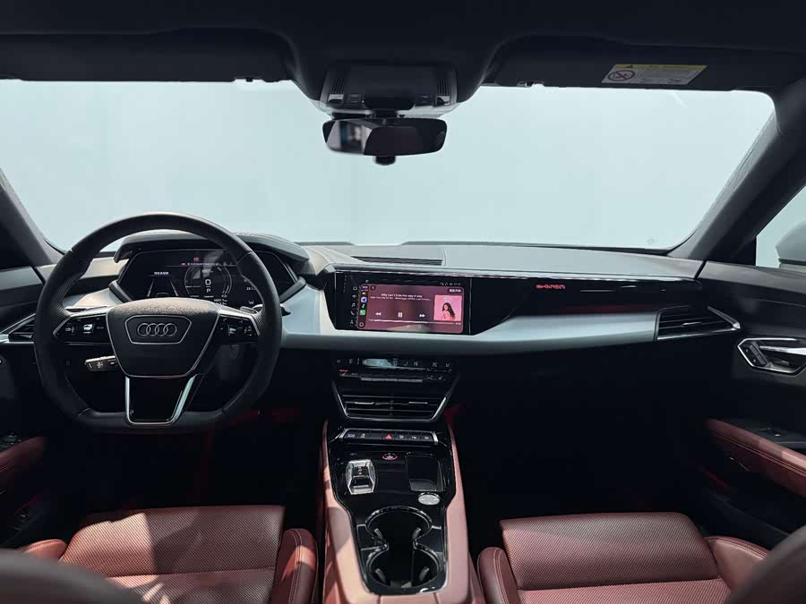 Audi e-tron GT 2024 image de voiture #9