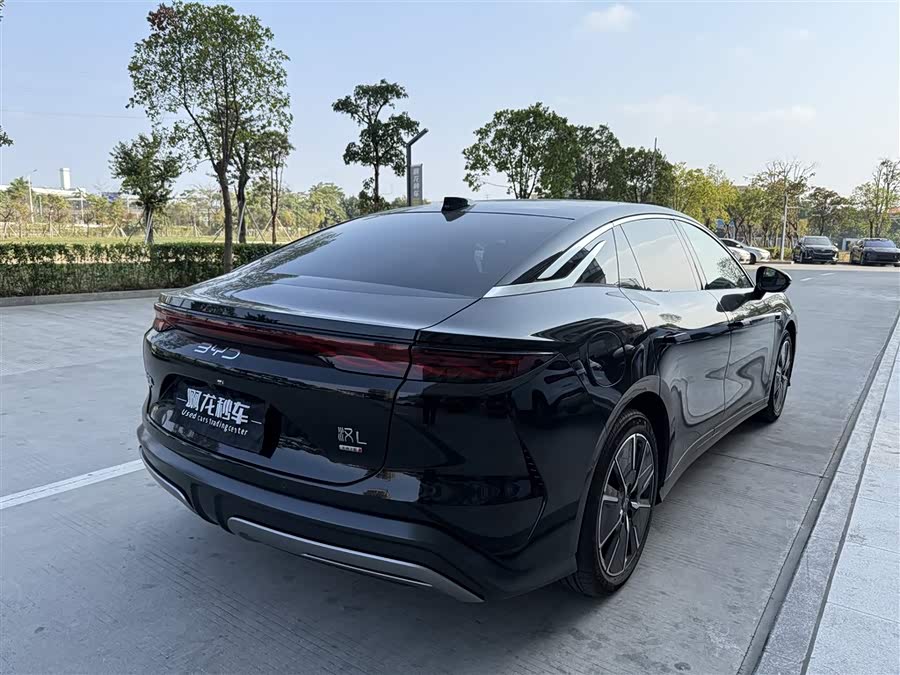 BYD HanL 2025 car image #9