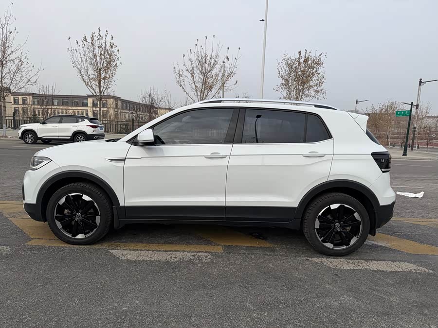 Volkswagen Tacqua 2021 car image #9