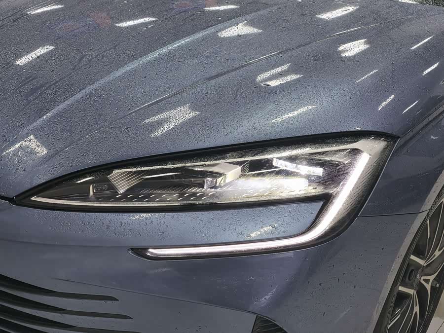 BYD Seal 07 DM-i 2025 #9 BYD Seal 07 DM-i 2025 car image #9
