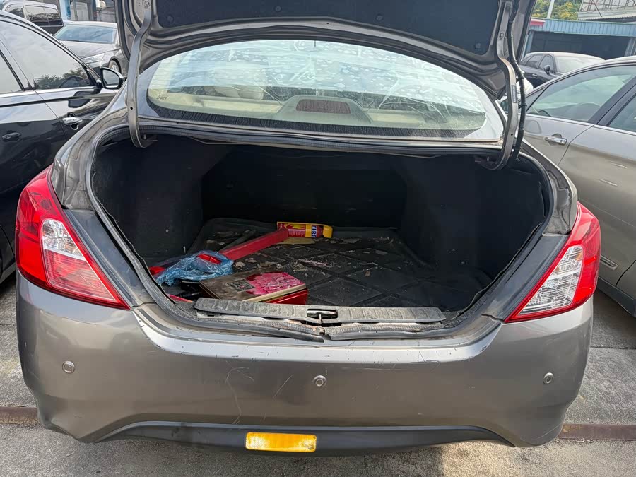 Nissan Sunny 2014 car image #9