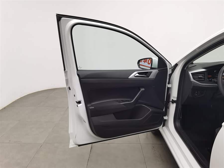 Volkswagen Polo 2023 car image #9