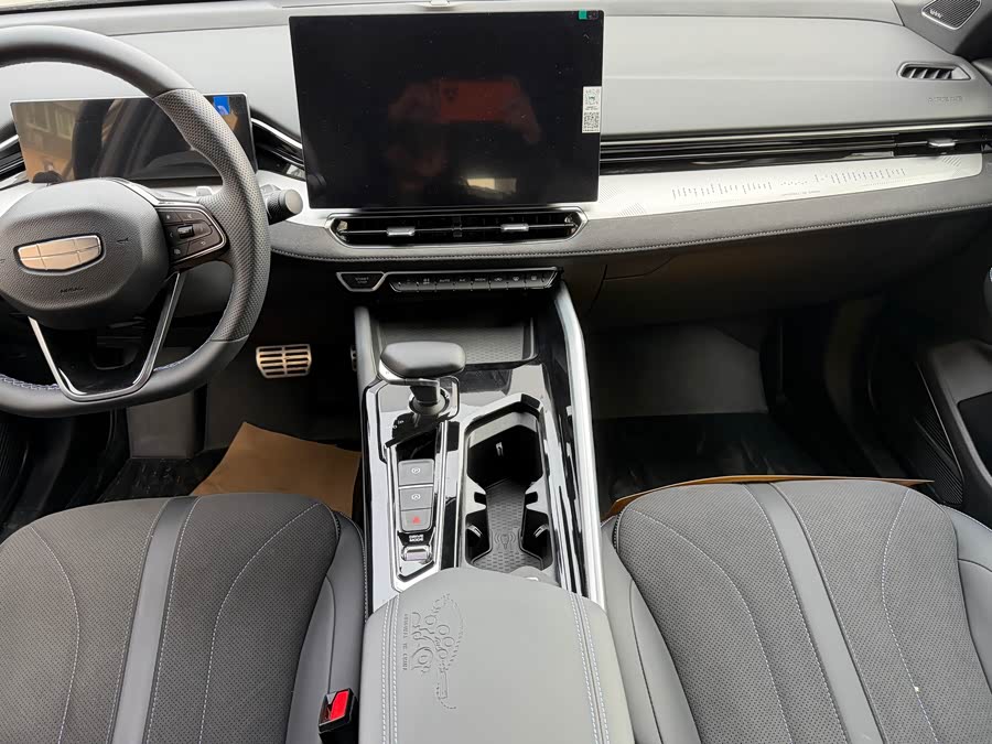 GEELY Preface 2024 car image #9