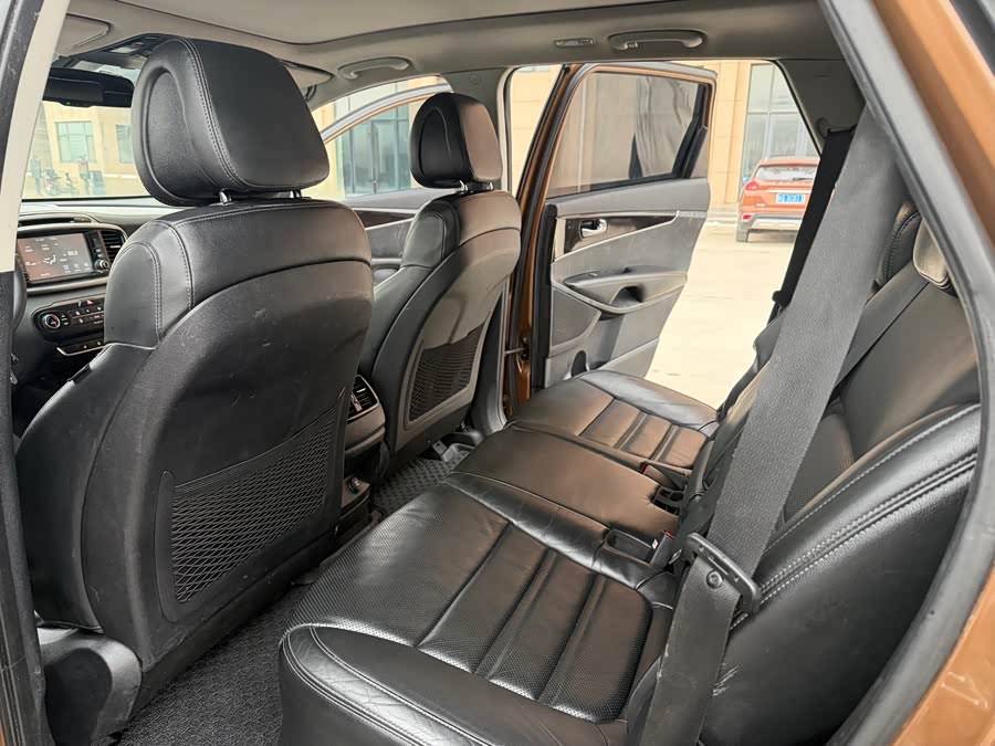 Kia Sorento 2015 car image #9