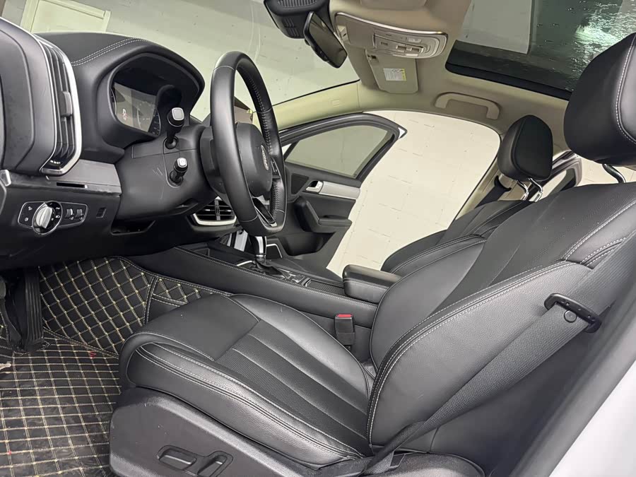 BYD Tang 2019 car image #9