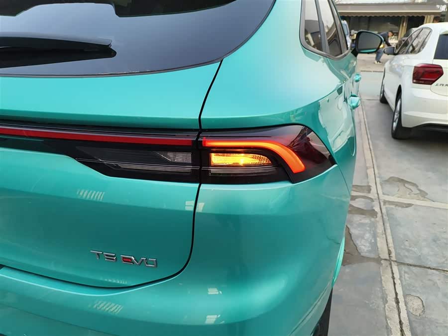 Forthing T5 EVO 2022 car image #9