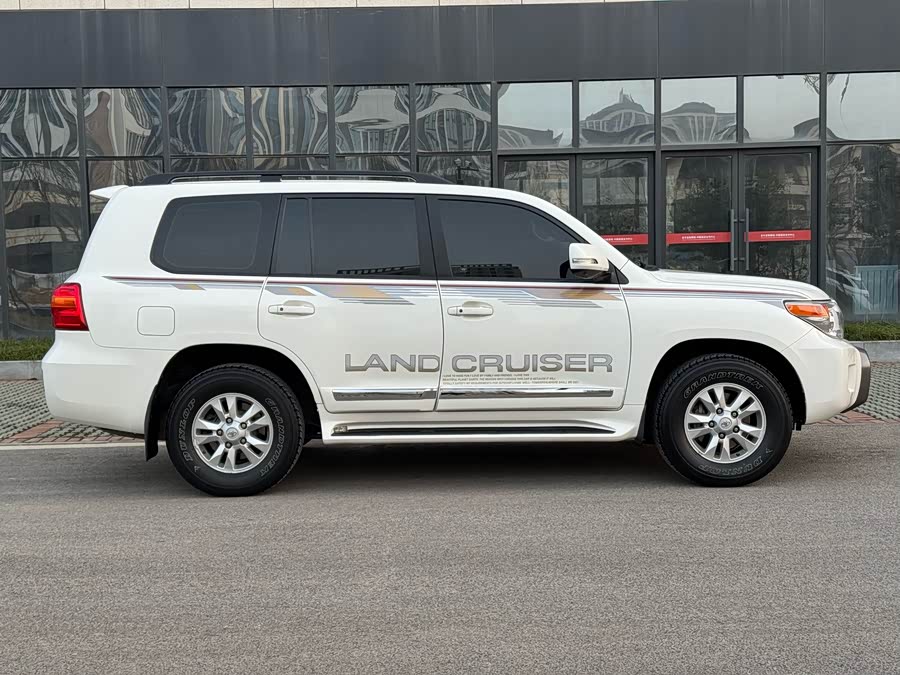 Toyota Land Cruiser 2016 car image #9
