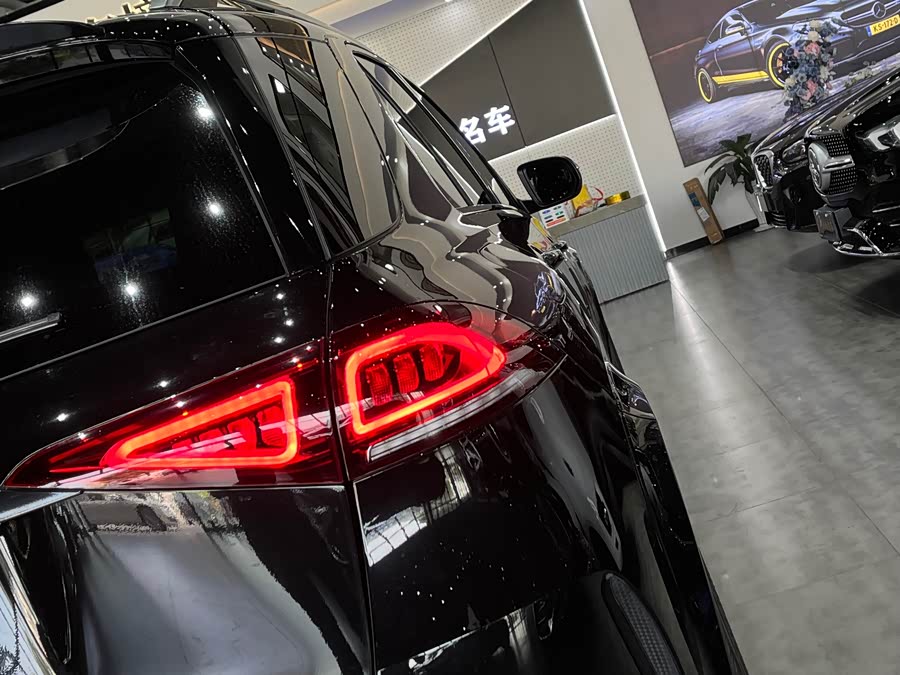 Mercedes-Benz GLE Class 2020 car image #9