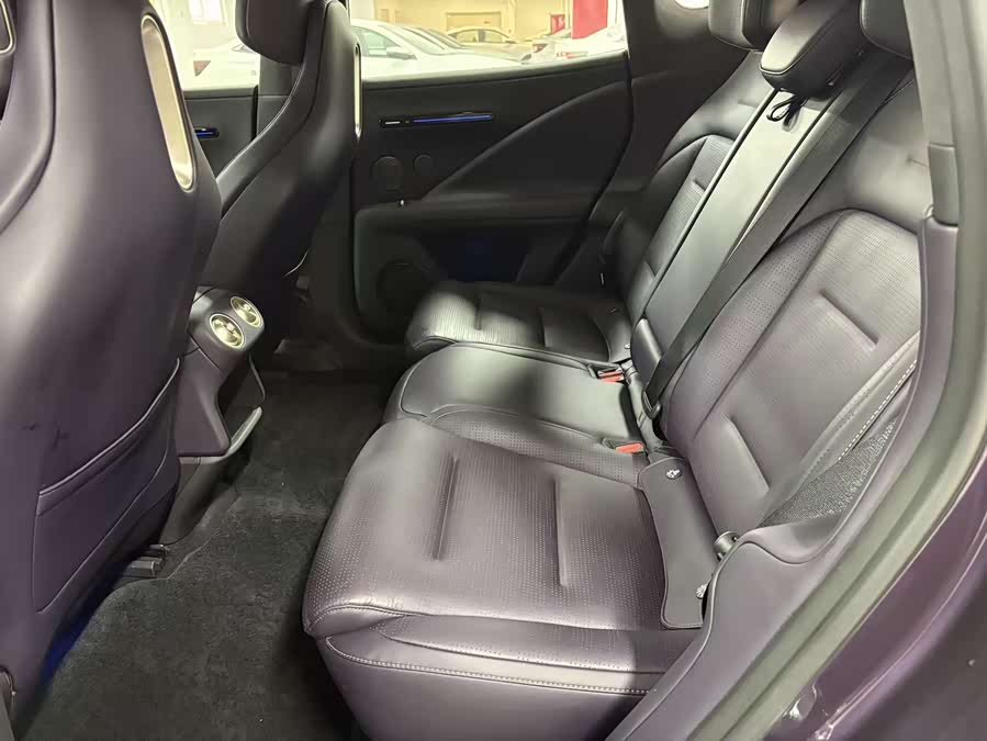 Avatr 07 2024 car image #9