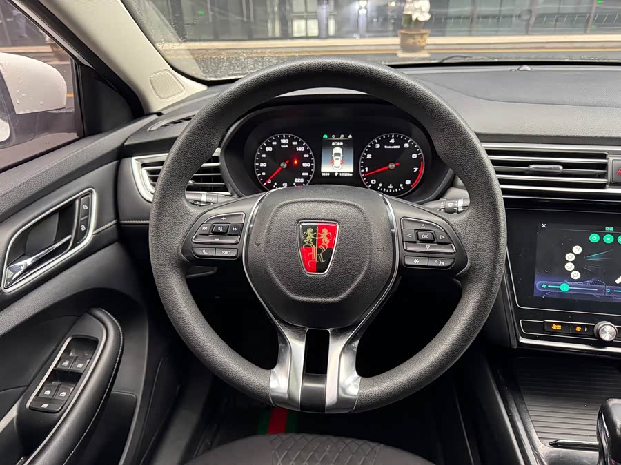 Roewe i5 2019 car image #9