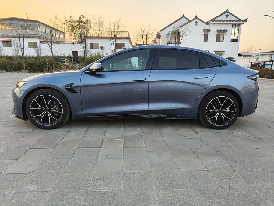 BYD Seal 2025 car image #9