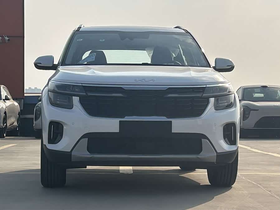 Kia Seltos 2025 car image #9
