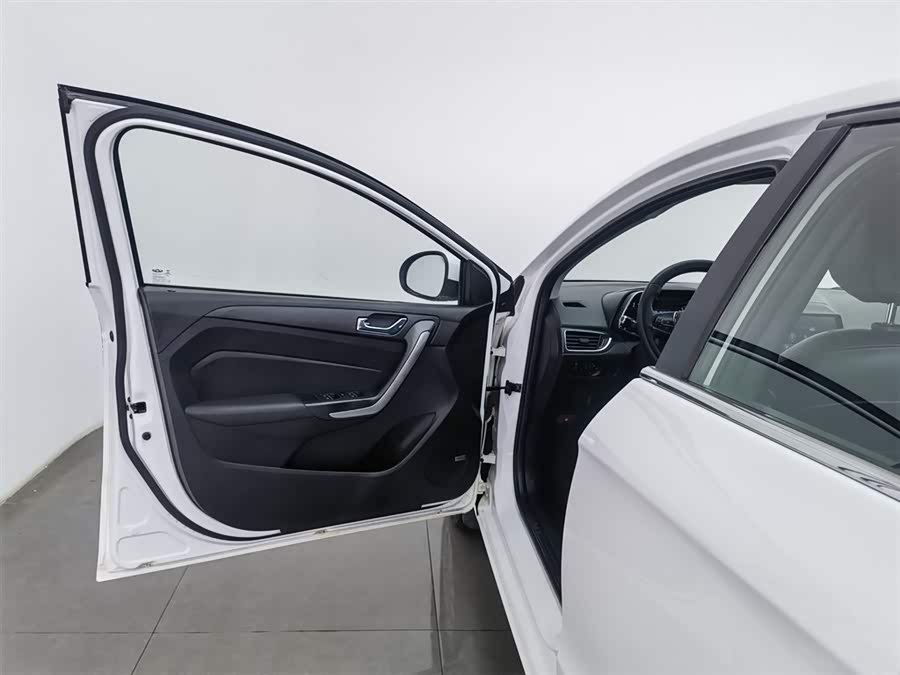 奇瑞 艾瑞泽5 2017 汽车图片 #9