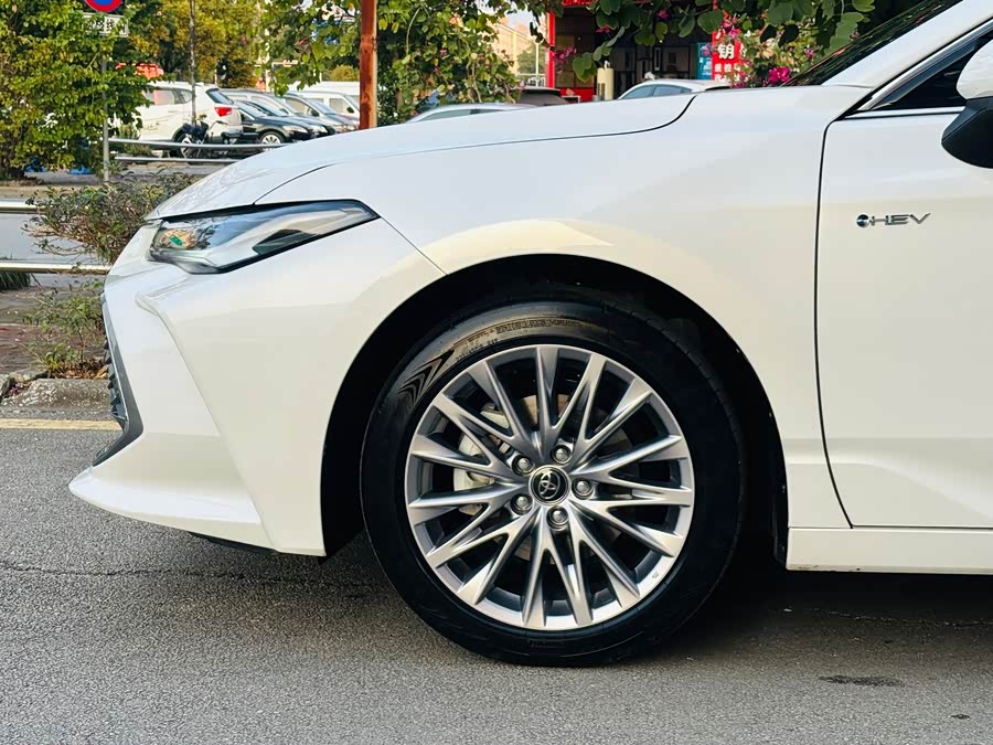 Toyota Avalon 2025 car image #9