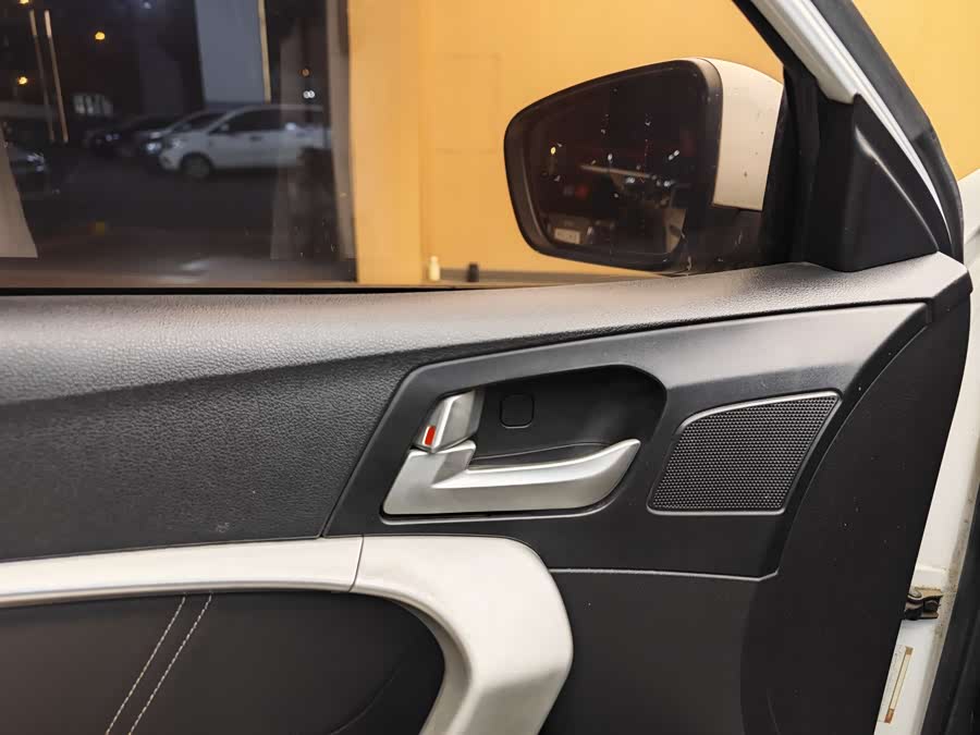 GEELY Emgrand 2015 car image #9
