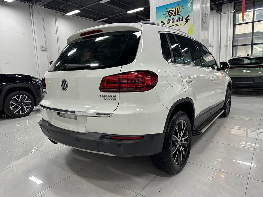 Volkswagen Tiguan 2016 car image #9