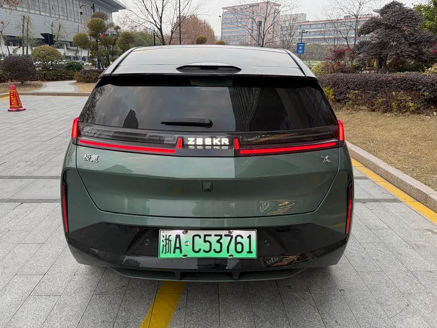 Zeekr X 2023 car image #9