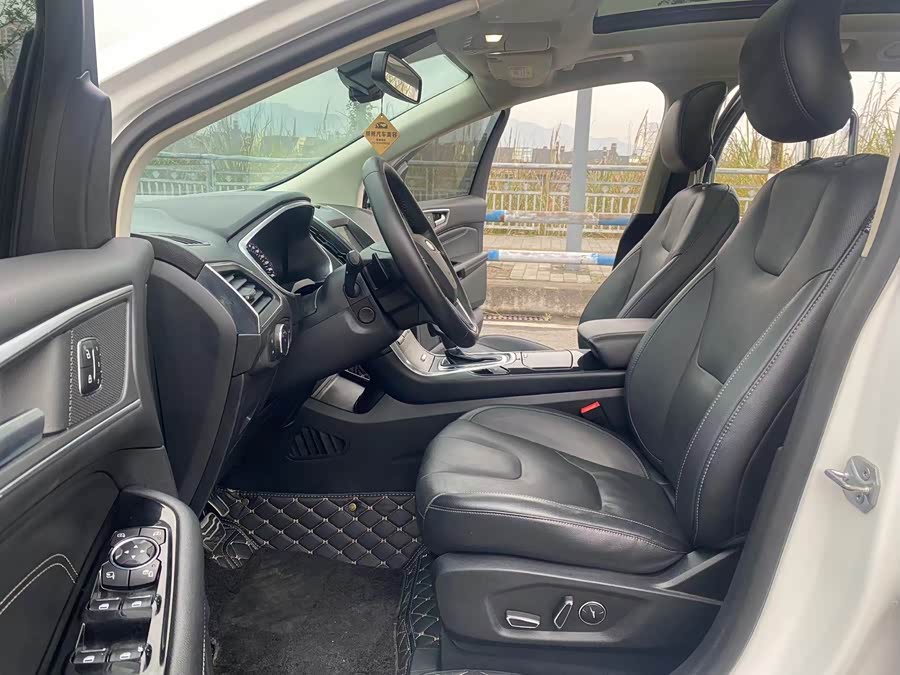 Ford Edge 2019 car image #9