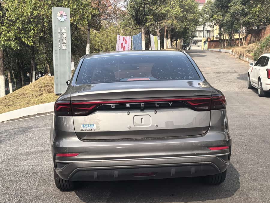 GEELY Emgrand 2022 #9 GEELY Emgrand 2022 car image #9