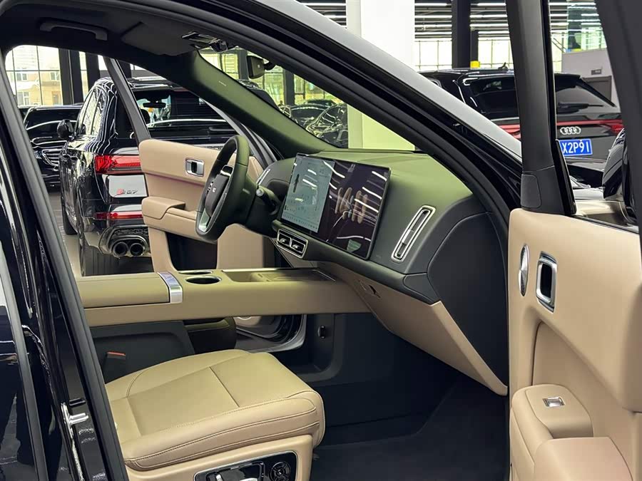 Li L9 2025 image de voiture #9