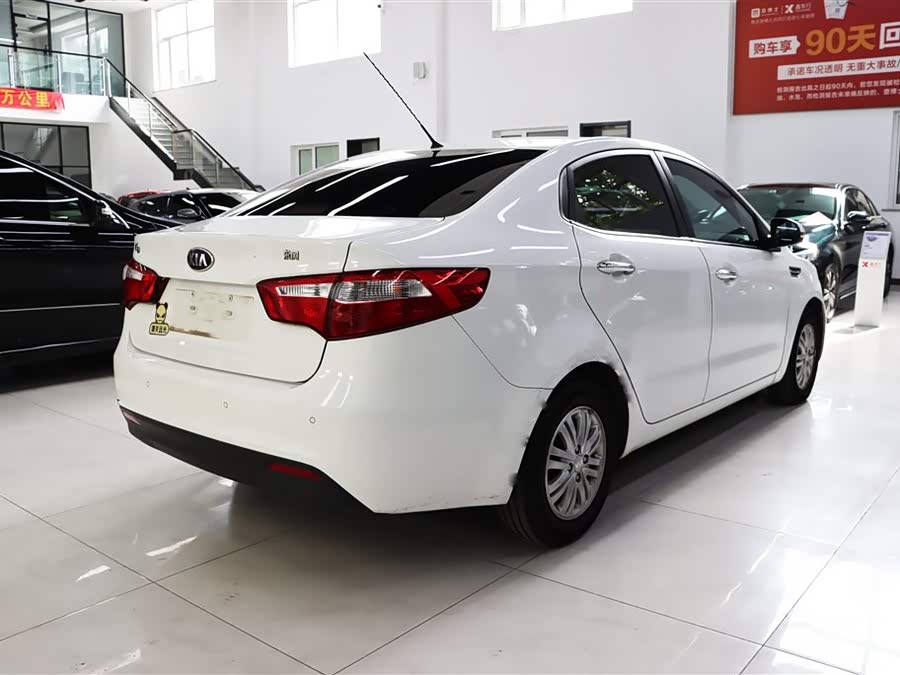 起亚 起亚K2 2012 汽车图片 #9