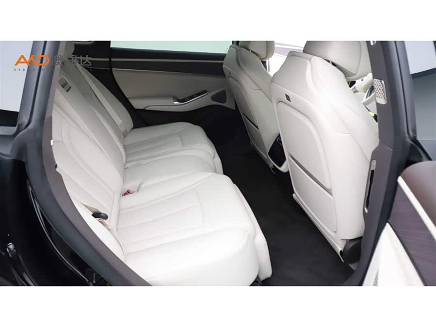 Denza Z9 2025 car image #9