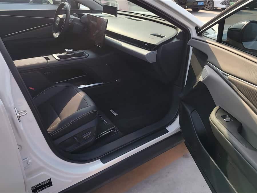 Toyota bZ5 2025 car image #9