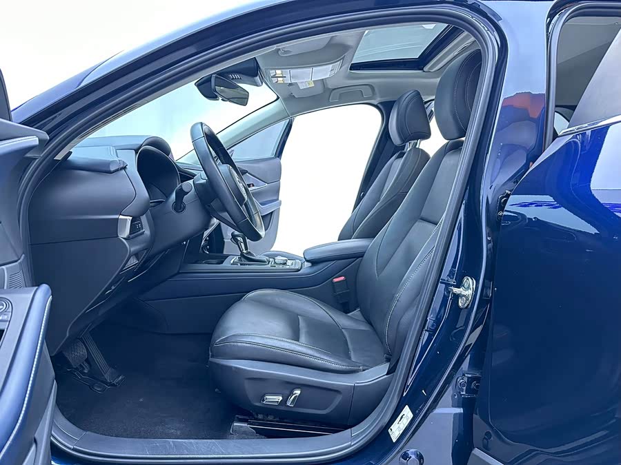 Mazda CX-30 2021 car image #9