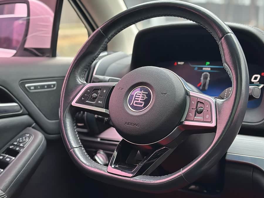 BYD Tang 2018 #9 BYD Tang 2018 car image #9