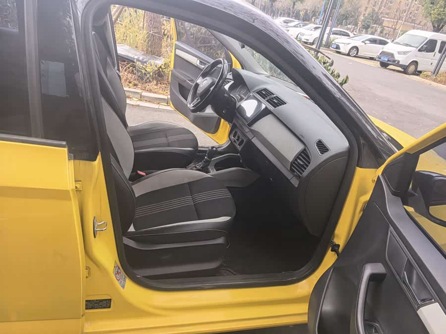 Skoda Fabia 2016 صورة سيارة #9