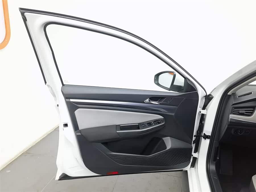 Volkswagen Bora 2024 car image #9