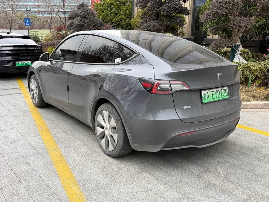 Tesla Model Y 2022 #9 Tesla Model Y 2022 car image #9