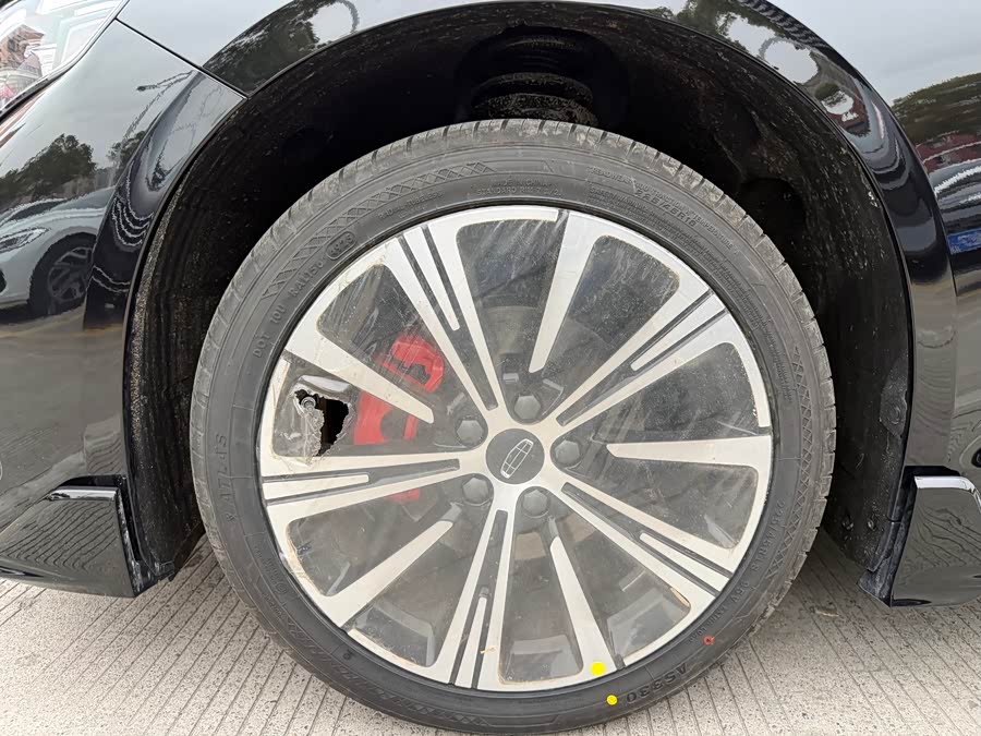 GEELY Preface 2025 #9 GEELY Preface 2025 car image #9