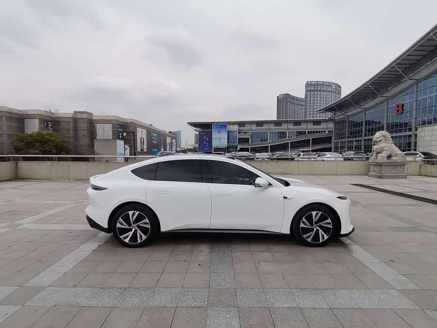 蔚来 蔚来ET5 2023 汽车图片 #9