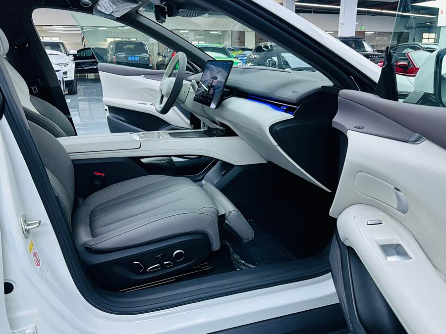 Deepal L07 2025 image de voiture #9