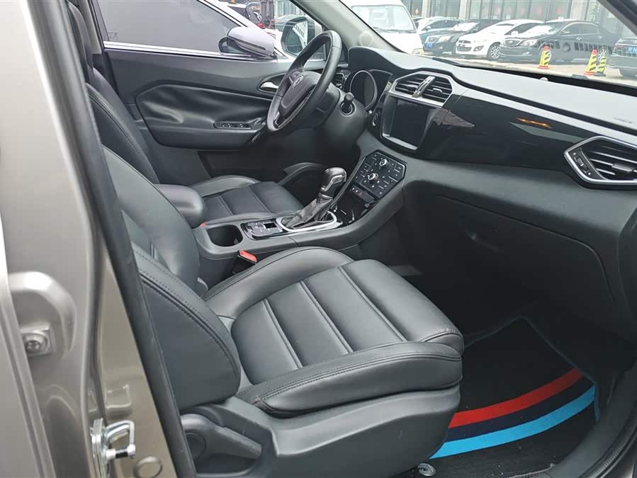 MG GS 2016 car image #9