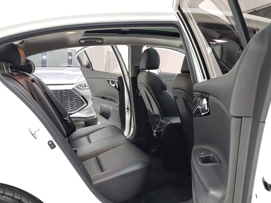 起亚 起亚K4 2015 汽车图片 #9