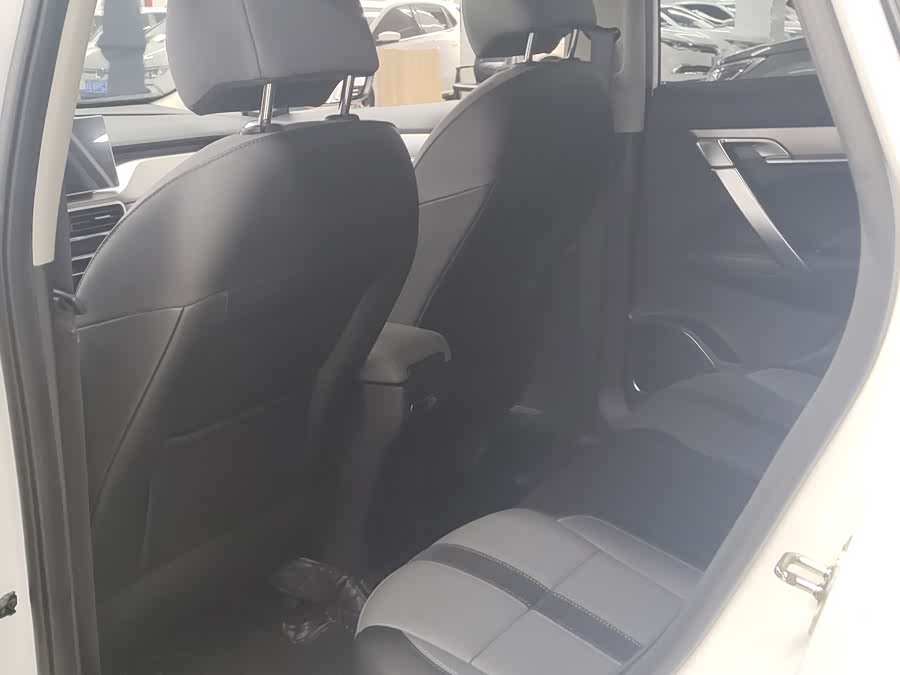 GEELY Coolray 2023 car image #9