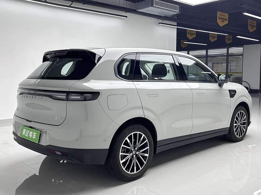 零跑汽车 零跑B10 2025 汽车图片 #9