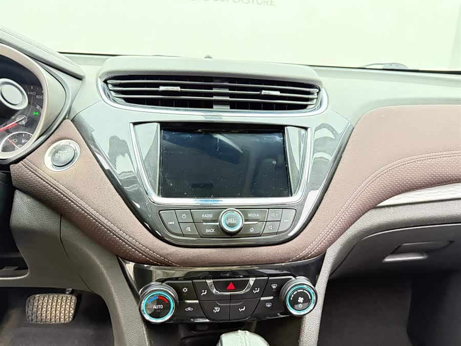 Chevrolet Malibu 2017 car image #9