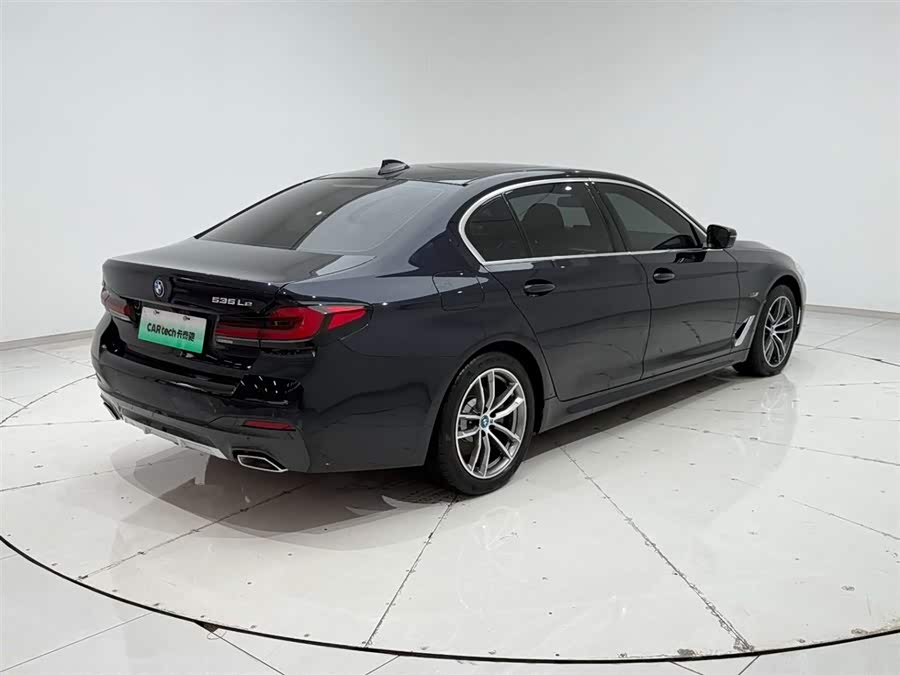 BMW 5 Series New Energy 2022 car image #9