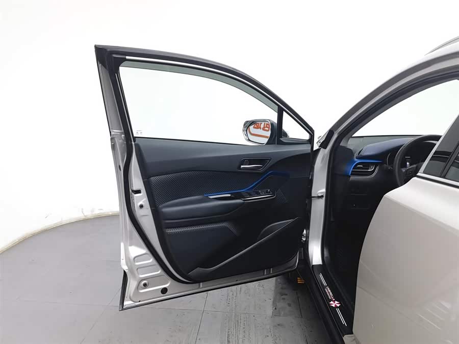 Toyota C-HR 2021 immagine di auto #9