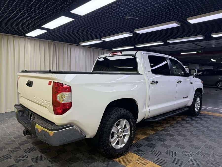 Toyota Tundra 2018 immagine di auto #9