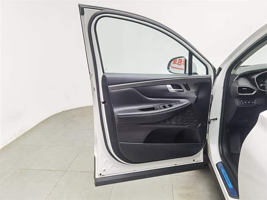 Hyundai Santa Fe 2020 car image #9