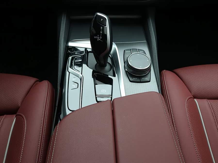 BMW 5 Series New Energy 2024 car image #9