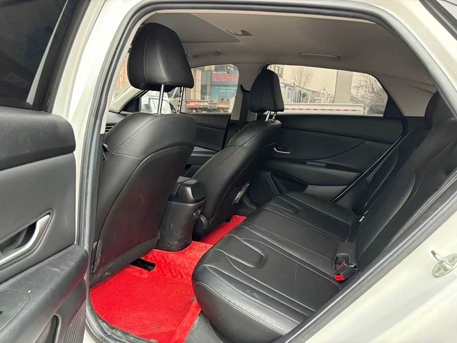 Hyundai Elantra 2021 car image #9