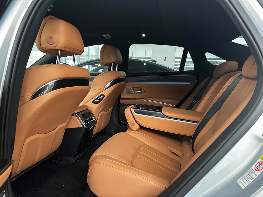 BYD HanL 2025 immagine di auto #9