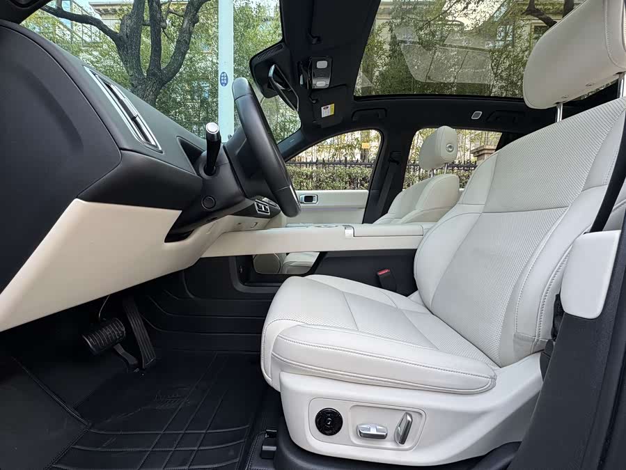 Li L6 2024 imagen de coche #9