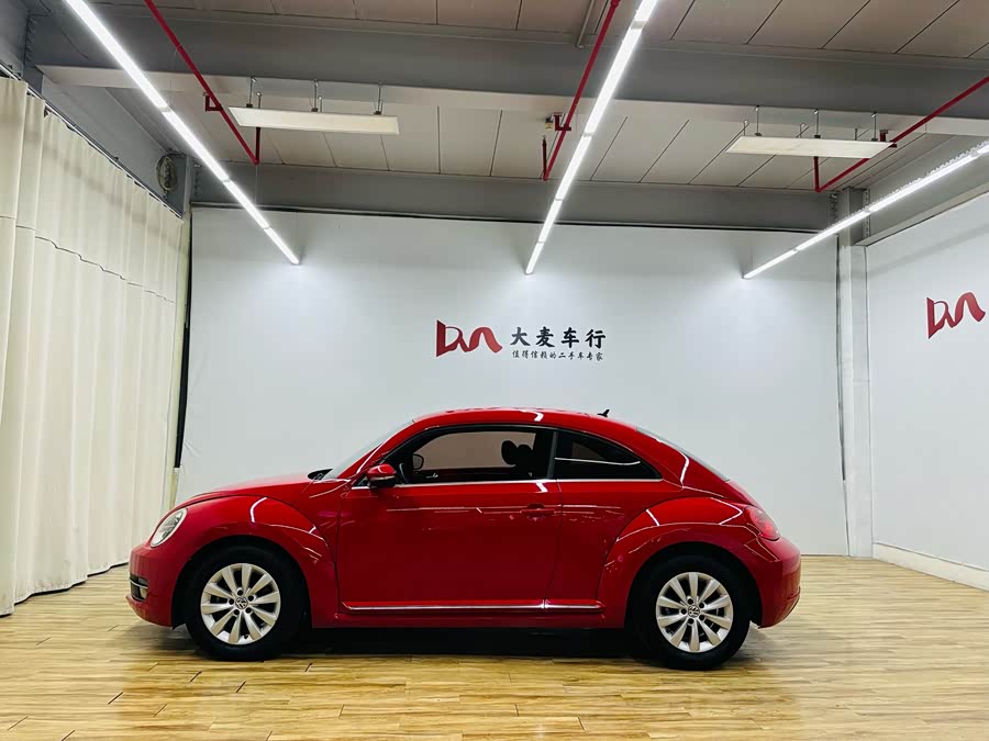 Volkswagen Beetle 2015 изображение автомобиля #9